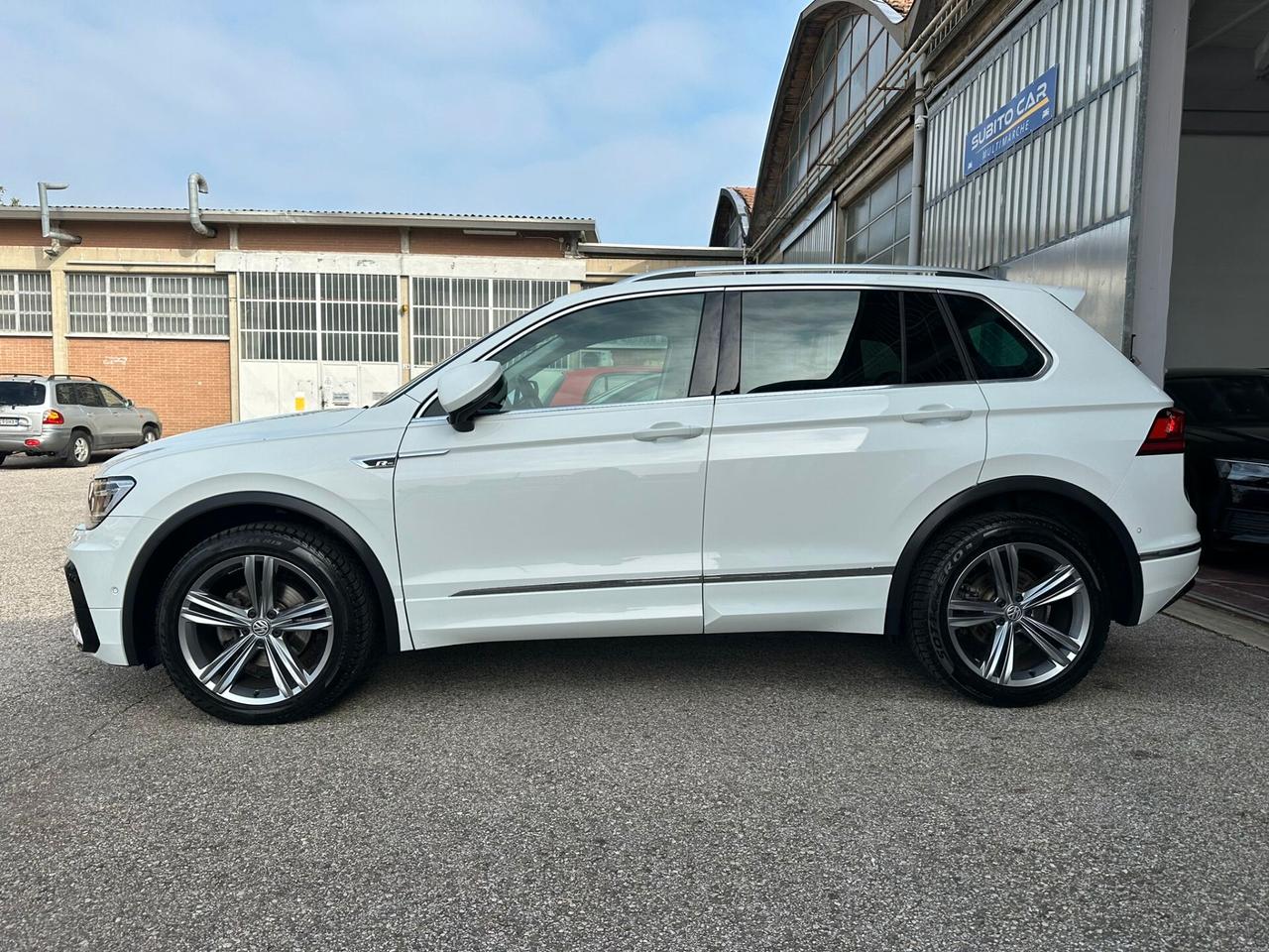 Volkswagen Tiguan 2.0 TDI SCR 4MOTION R-LINE