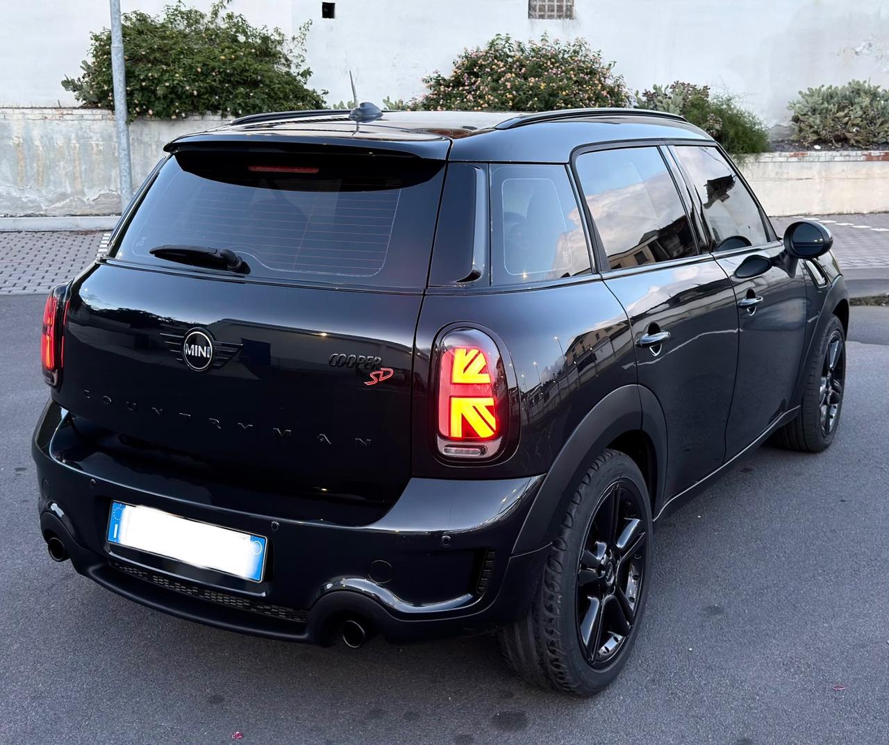 MINI COUNTRYMAN 2.0 SD 143CV FULL DA VETRINA