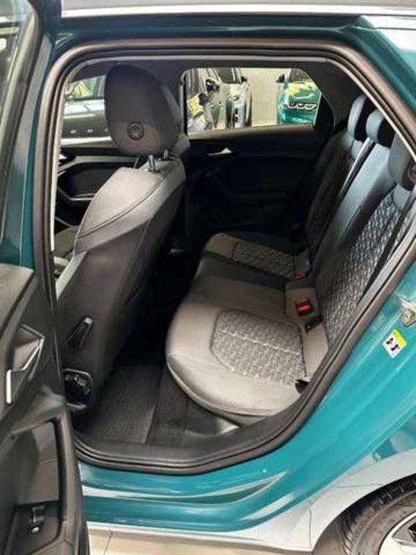 Audi A1 Sportback 25 1.0 tfsi Identity Black