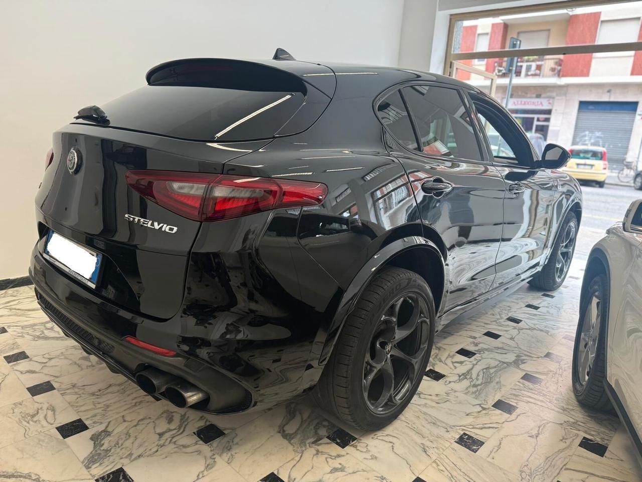 Alfa Romeo Stelvio 2.9 Bi-Turbo V6 510 CV AT8 Quadrifoglio