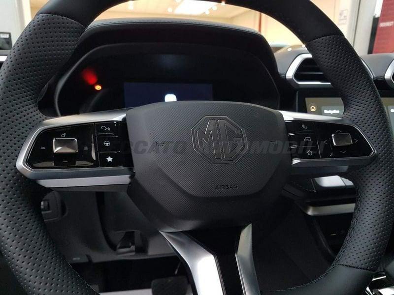 MG ZS ZS HEV LUXURY Dynamic red