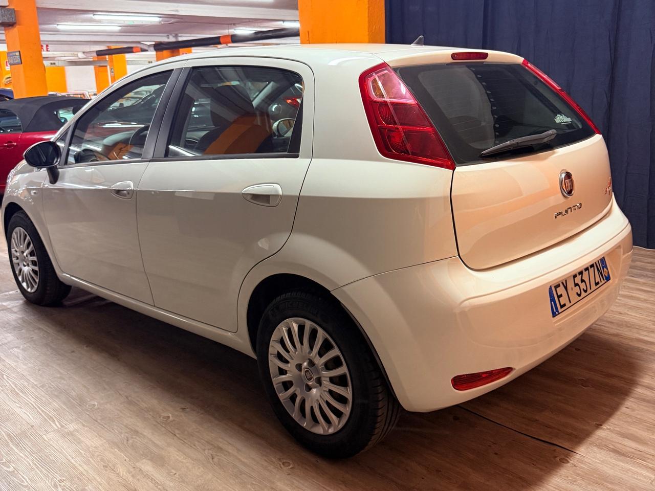 INCREDIBILE FIAT PUNTO CON SOLI 13.937 KM