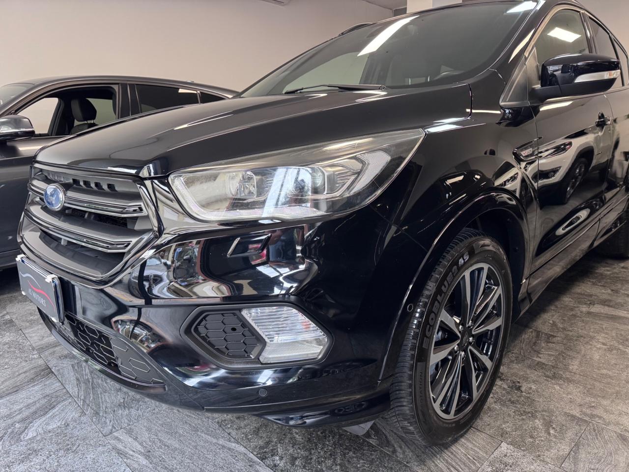 Ford Kuga 1.5 TDCI 120 CV S&S 2WD ST-Line