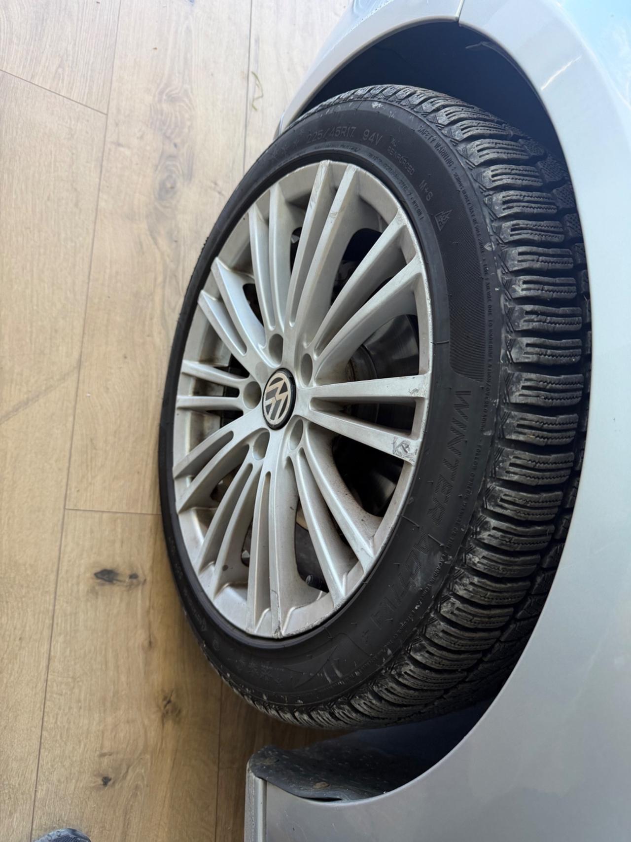 Volkswagen Golf 2.0 TDI DPF 4mot. 5p. Sportline