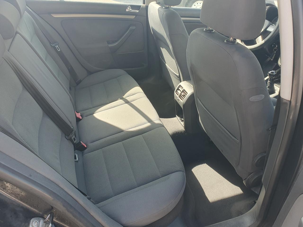 Volkswagen Golf 1.9 TDI 105cv 5p Neopatent 2004