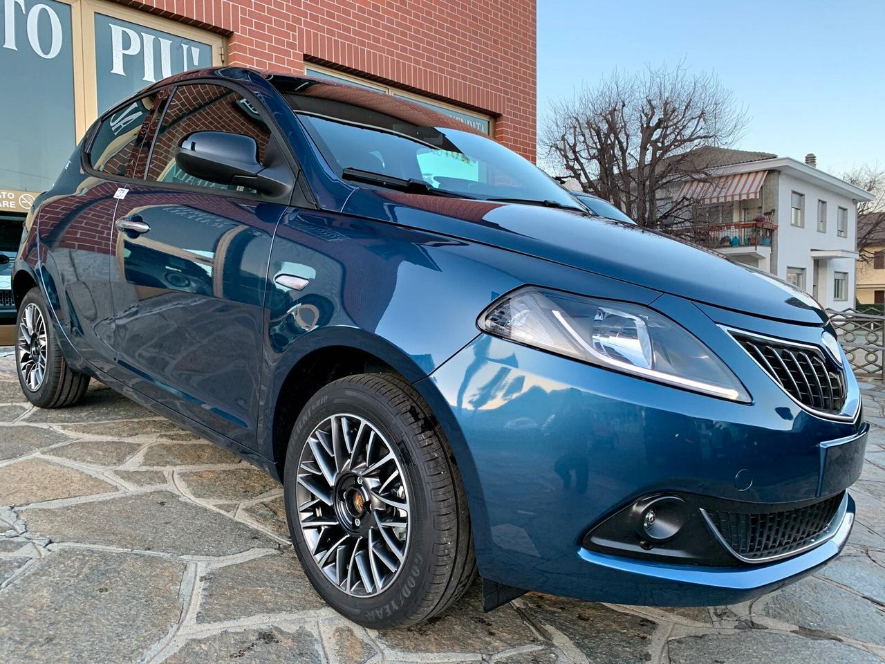 LANCIA YPSILON 1.0 FireFly 5 porte S&S Hybrid Gold Plus