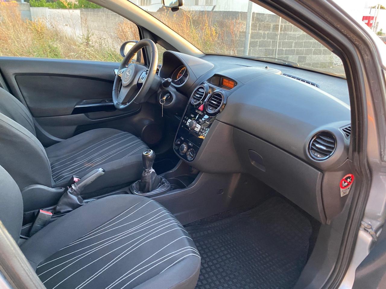 Opel Corsa 1.2 80CV 5 porte GPL-TECH Club