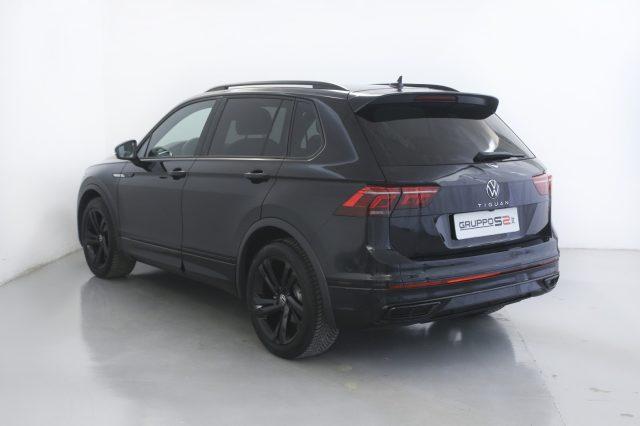 VOLKSWAGEN Tiguan 2.0 TDI 150 CV SCR DSG R-Line Fari Matrix/Black P.
