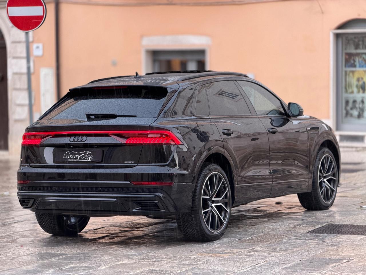 Audi Q8 50 TDI 286 CV QUATTRO S LINE EDITION TETTO MATRIX LED
