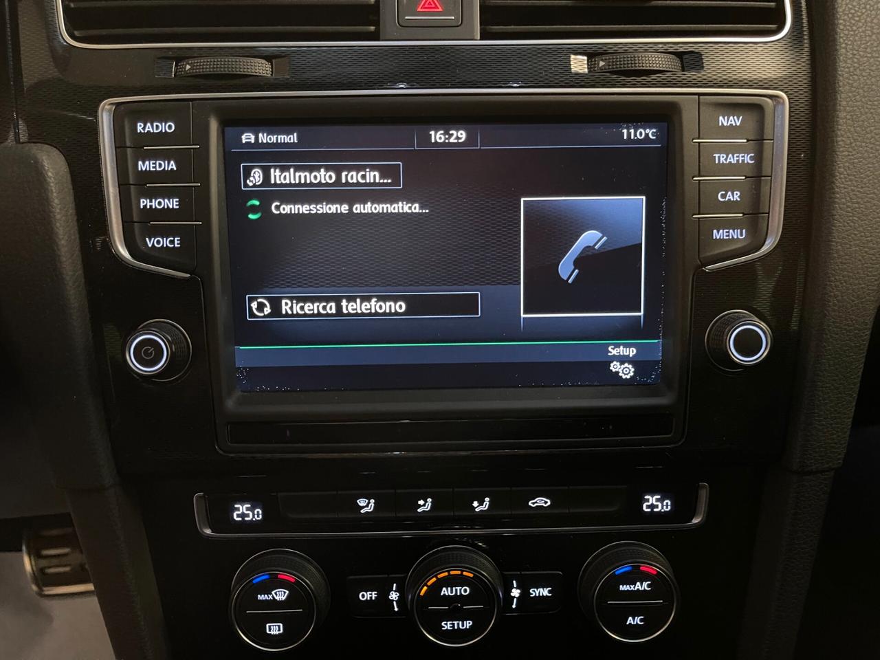 Volkswagen Golf GTD 2.0 TDI 184cv DSG-LEGGI SOTTO