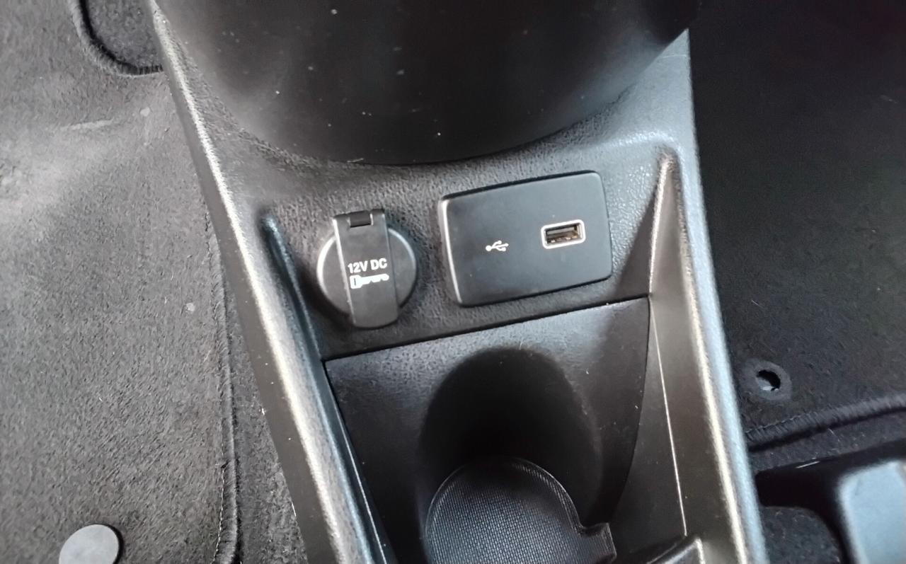 Lancia Ypsilon 1.0 FireFly 5 porte S&S Hybrid Ecochic Silver