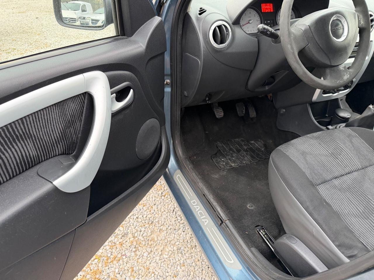 Logan MCV 1.6 GPL 7 posti Lauréate