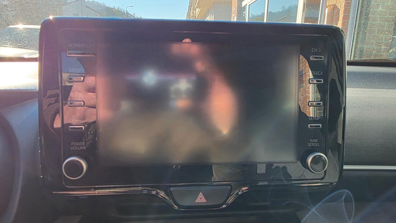 Toyota Yaris Cross 1.5 Hybrid 5p. E-CVT Business