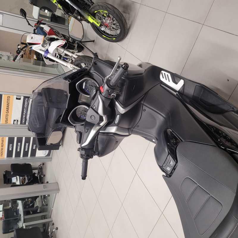 Yamaha T-Max 530 SX - 2017