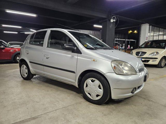 TOYOTA Yaris 1.0i 16V cat 5 porte