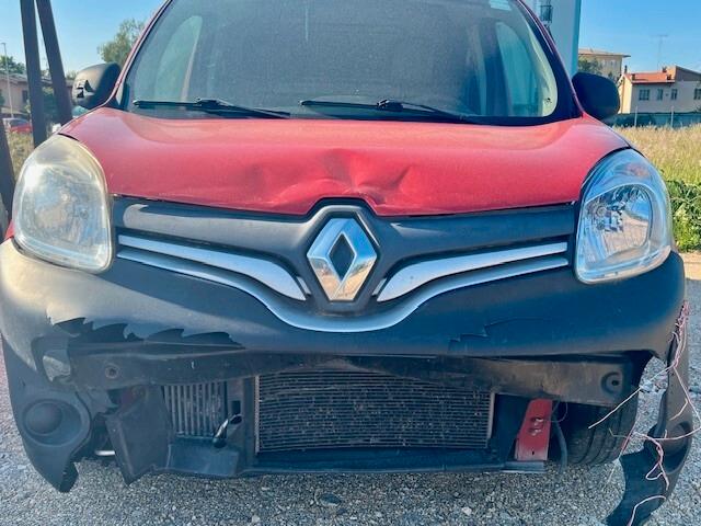 Renault Kangoo Van 1.5 dCi incidentato