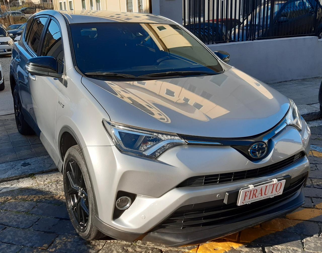 Toyota RAV4 2.5 Hybrid 2WD Lounge