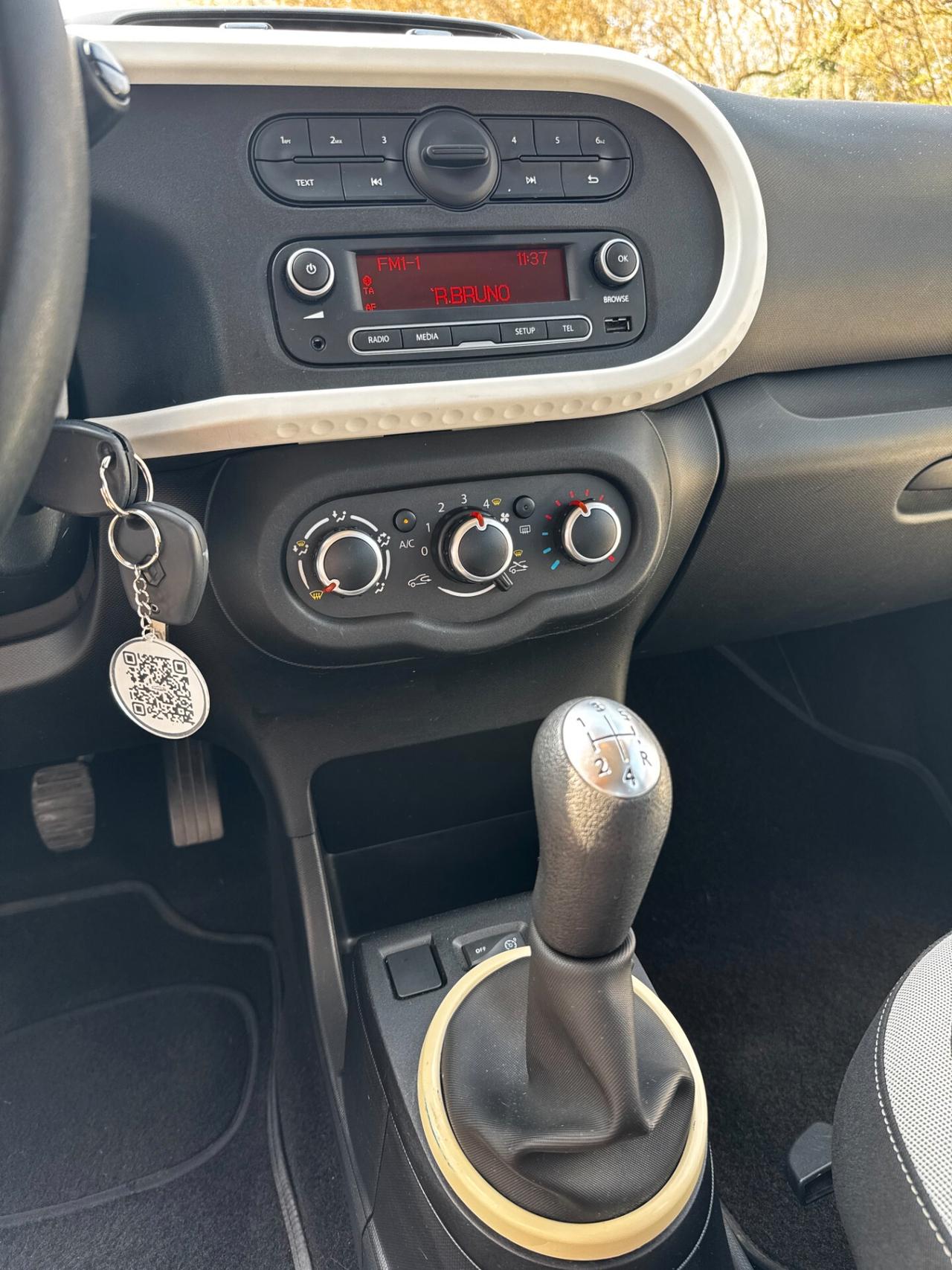 Renault Twingo 1.0 52kW Benz 5p *59.000 km*