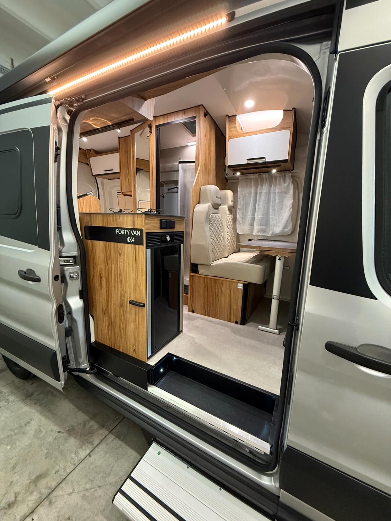 Ford Transit Font Vendome Forty Van 4x4 Elegance