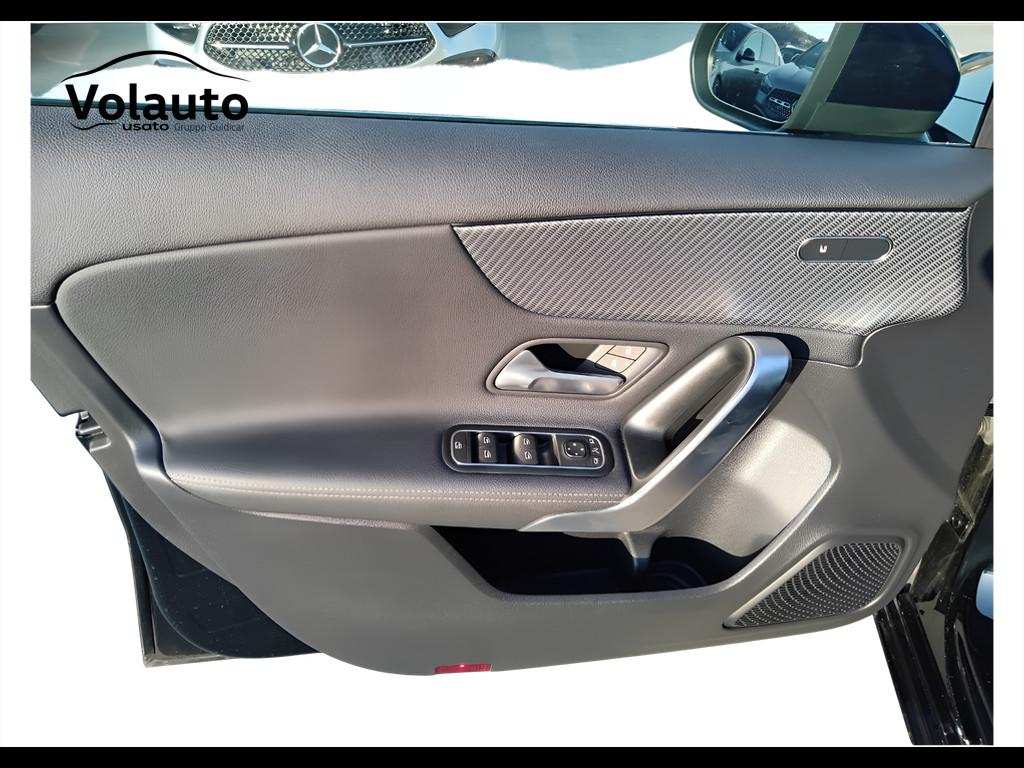 Mercedes-Benz Classe A - W177 2023 - A 180 d Progressive Advanced auto