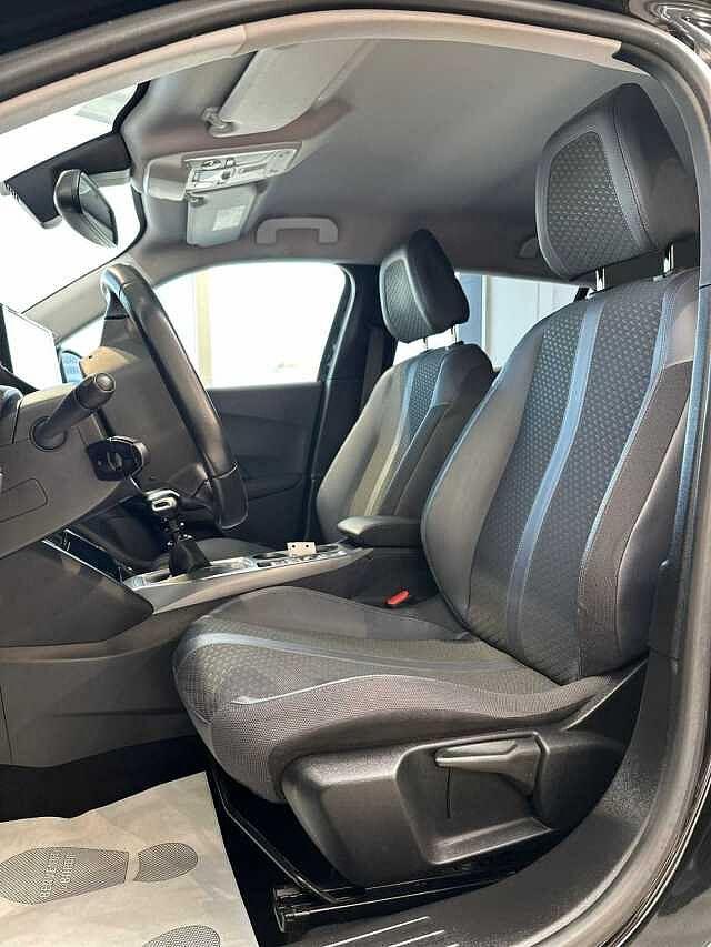 Peugeot 2008 BlueHDi 100 S&S Allure