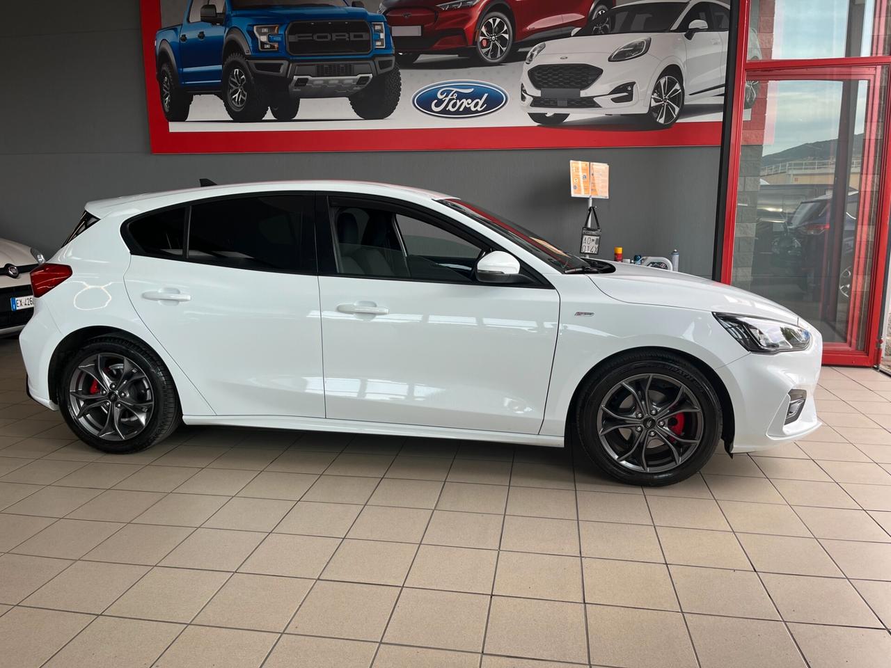 Ford Focus 1.0 EcoBoost 125 CV automatico 5p ST-Line