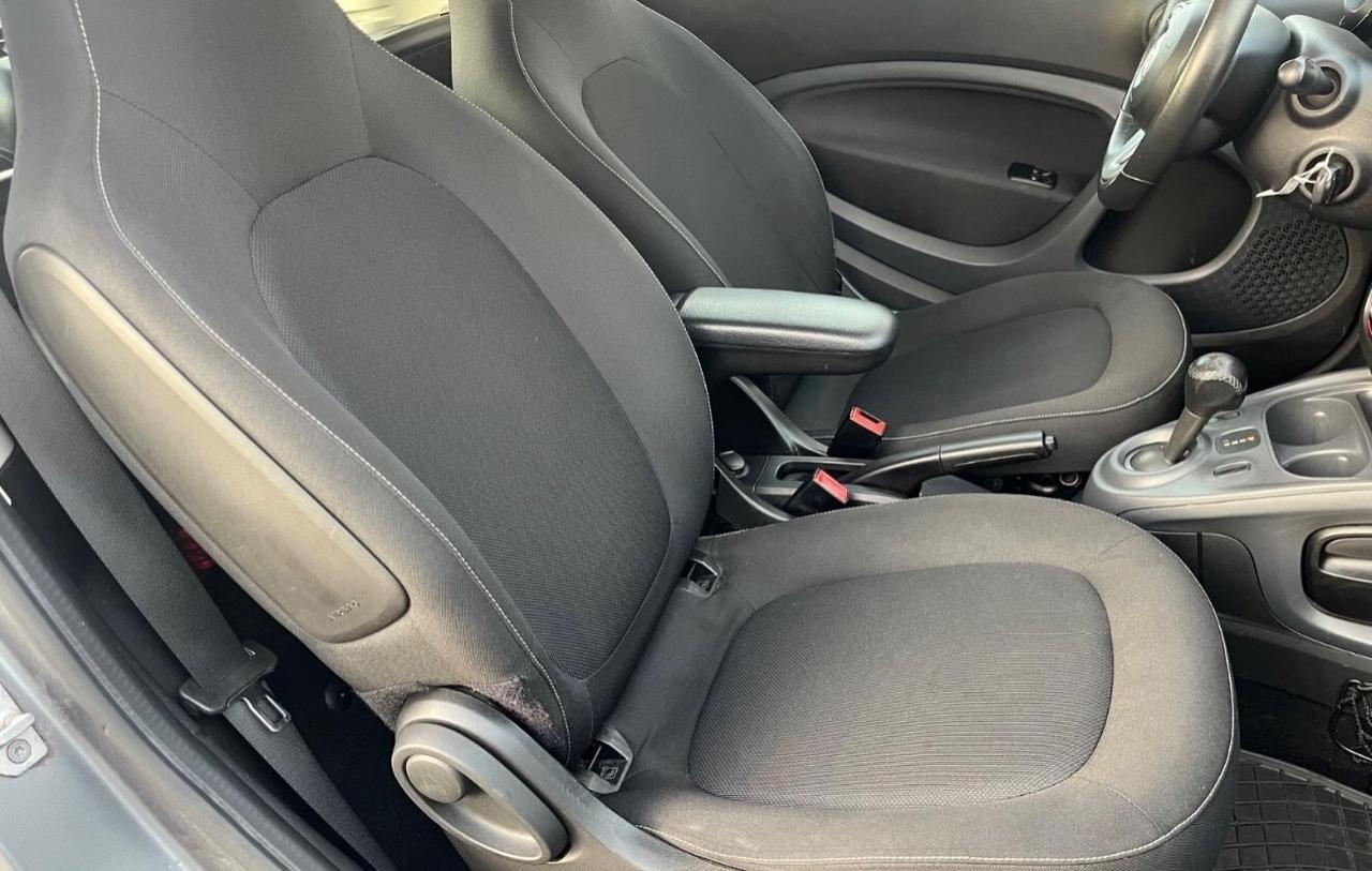 Smart ForTwo 1.0 71cv Coupe Clima cambio Auto