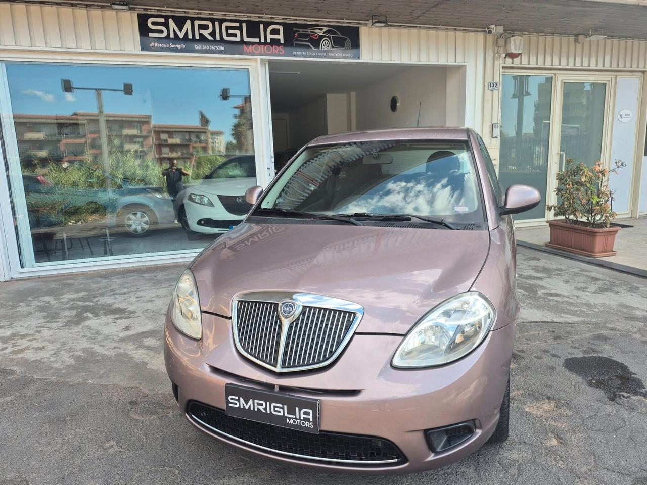 Lancia Ypsilon 1.2 69 CV Diva OK NEOP