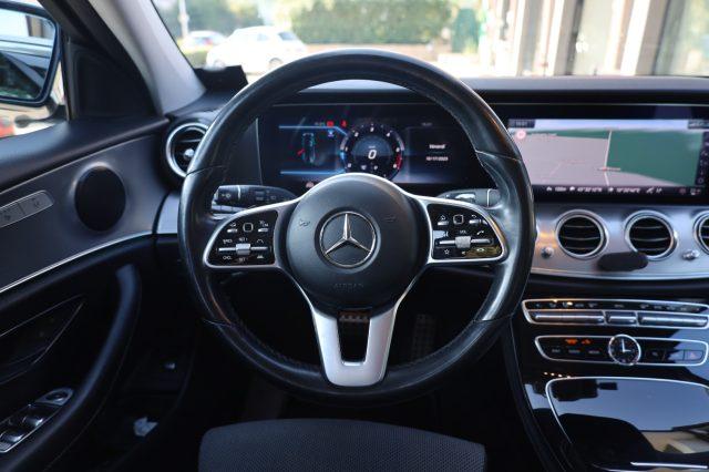 MERCEDES-BENZ E 220 d S.W. 4Matic Auto LED Luci AMBIENT Camera ACC Rad