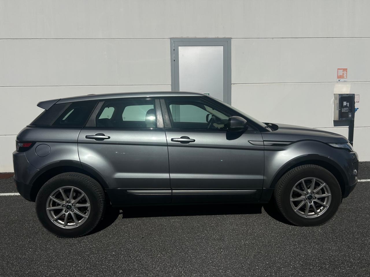 Land Rover Range Evoque 2.2 TD4 5p. Pure