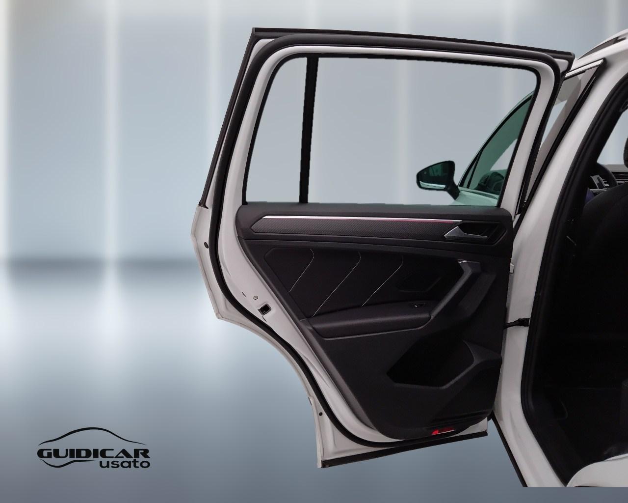 VOLKSWAGEN Tiguan II 2021 - Tiguan 1.5 tsi R-Line 150cv dsg