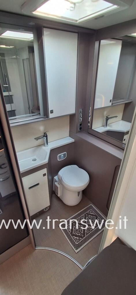 Bürstner Lyseo TD 684G Letto basculante anteriore