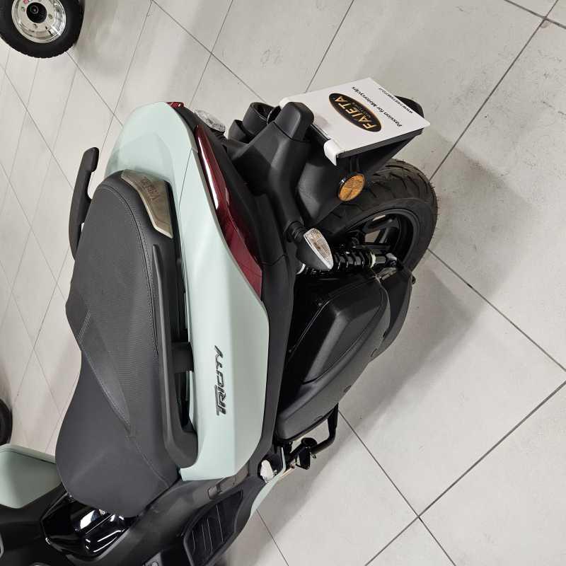 Yamaha Tricity 300 - 2026
