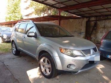 Mitsubishi Outlander 2.0 DI-D Instyle 7 p.ti 4X4