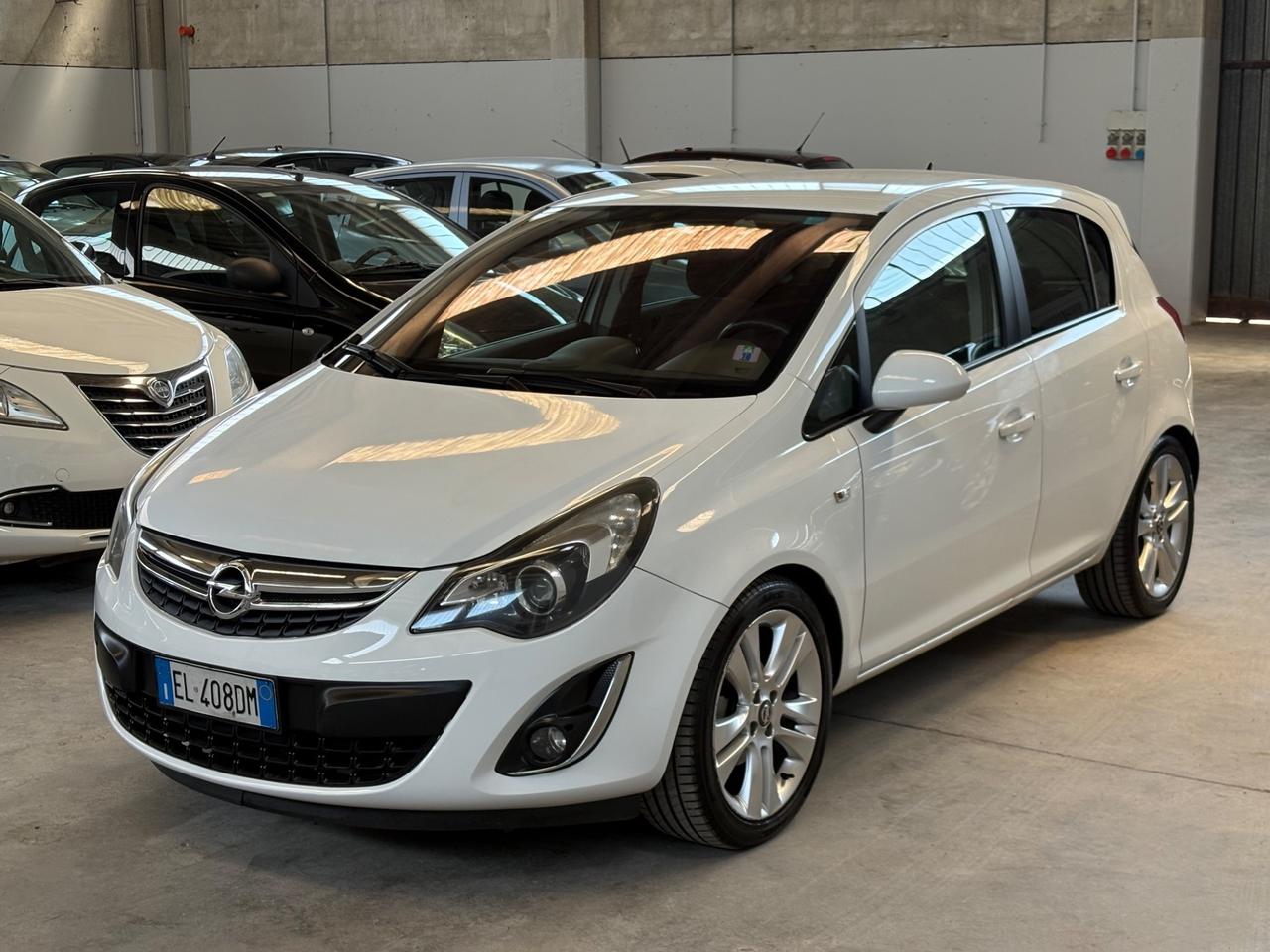 Opel Corsa 1.4 16V 5 porte Sport