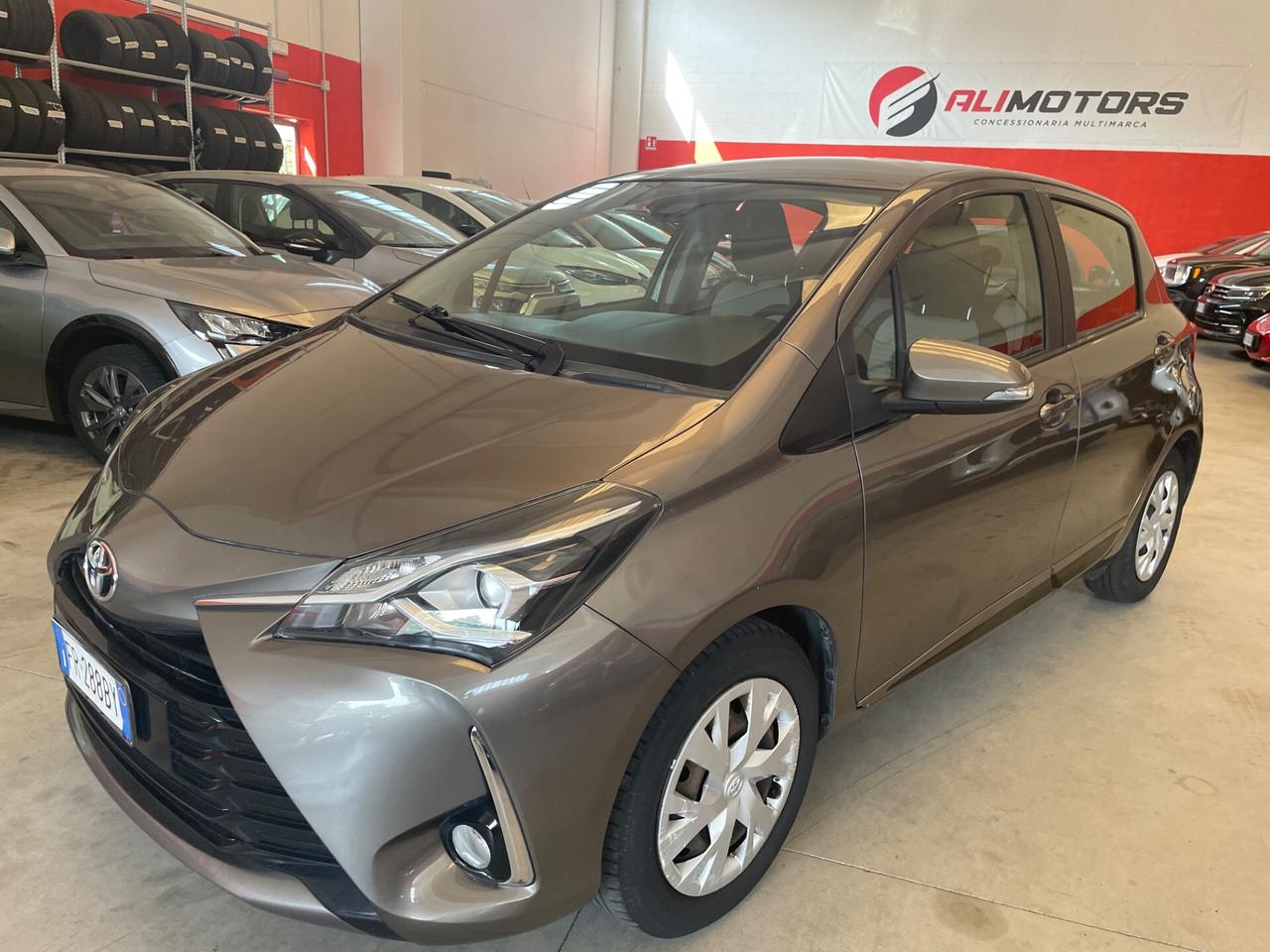 Toyota Yaris 1.0 5 porte*Neopatentati*