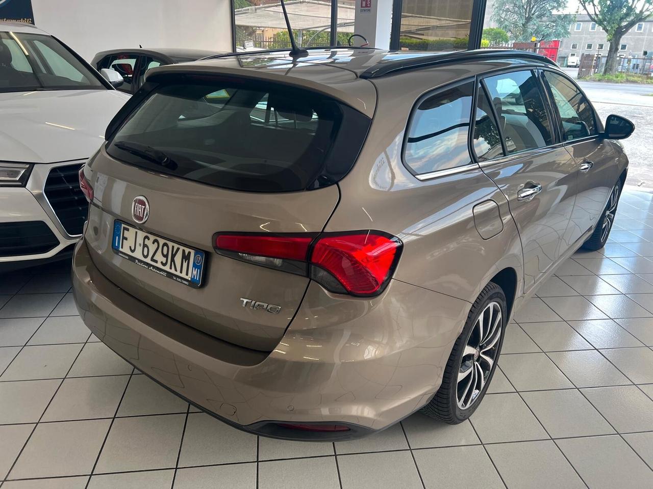 Fiat Tipo 1.4 T-Jet 120CV GPL SW Lounge