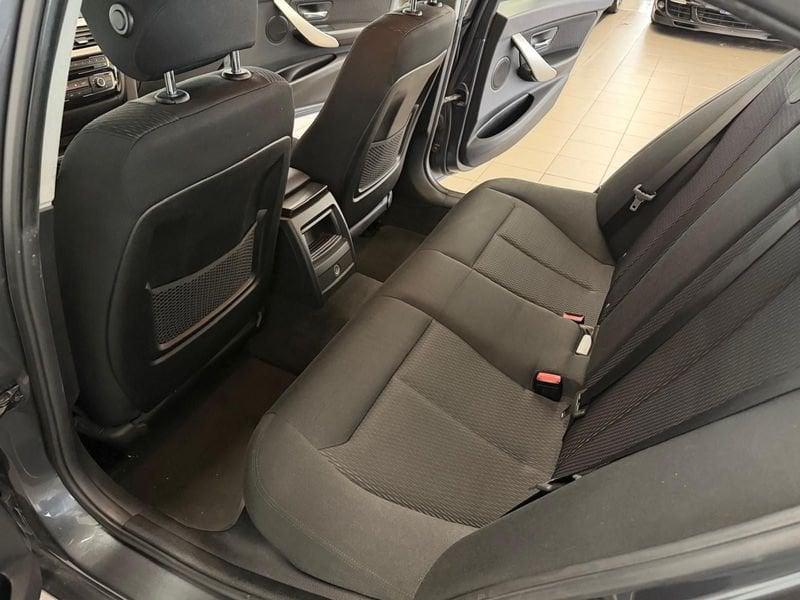 BMW Serie 3 318d Business Adv. Aut.