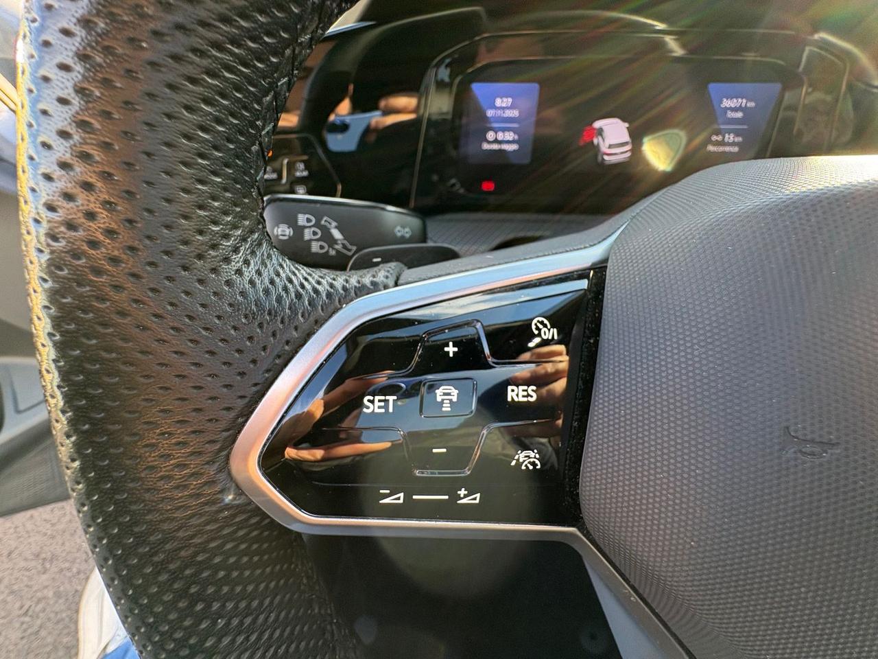 Volkswagen Golf 2.0 TDI R Line #7276