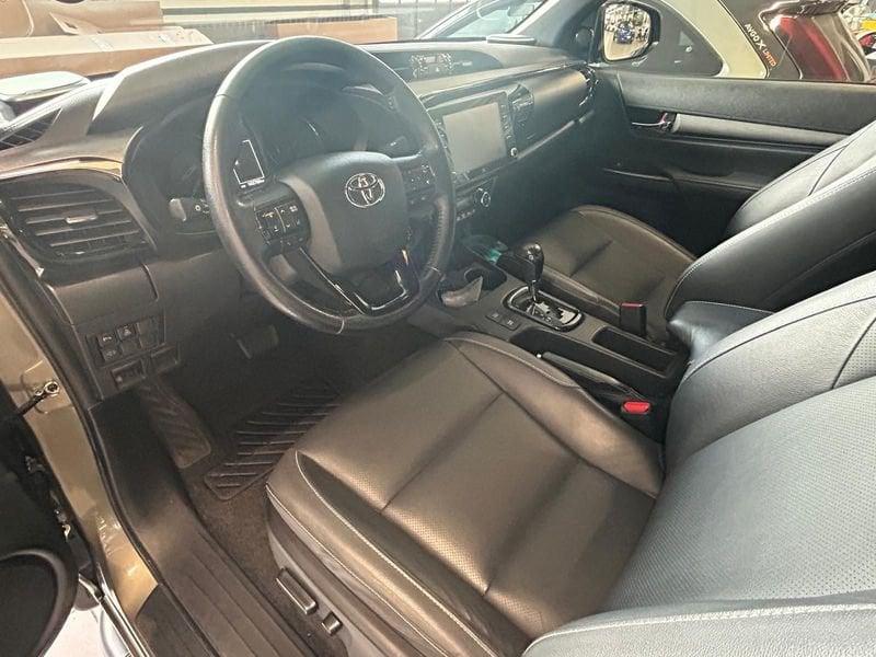 Toyota Hilux Hilux 2.8 D A/T 4WD 4 porte Double Cab Invincible