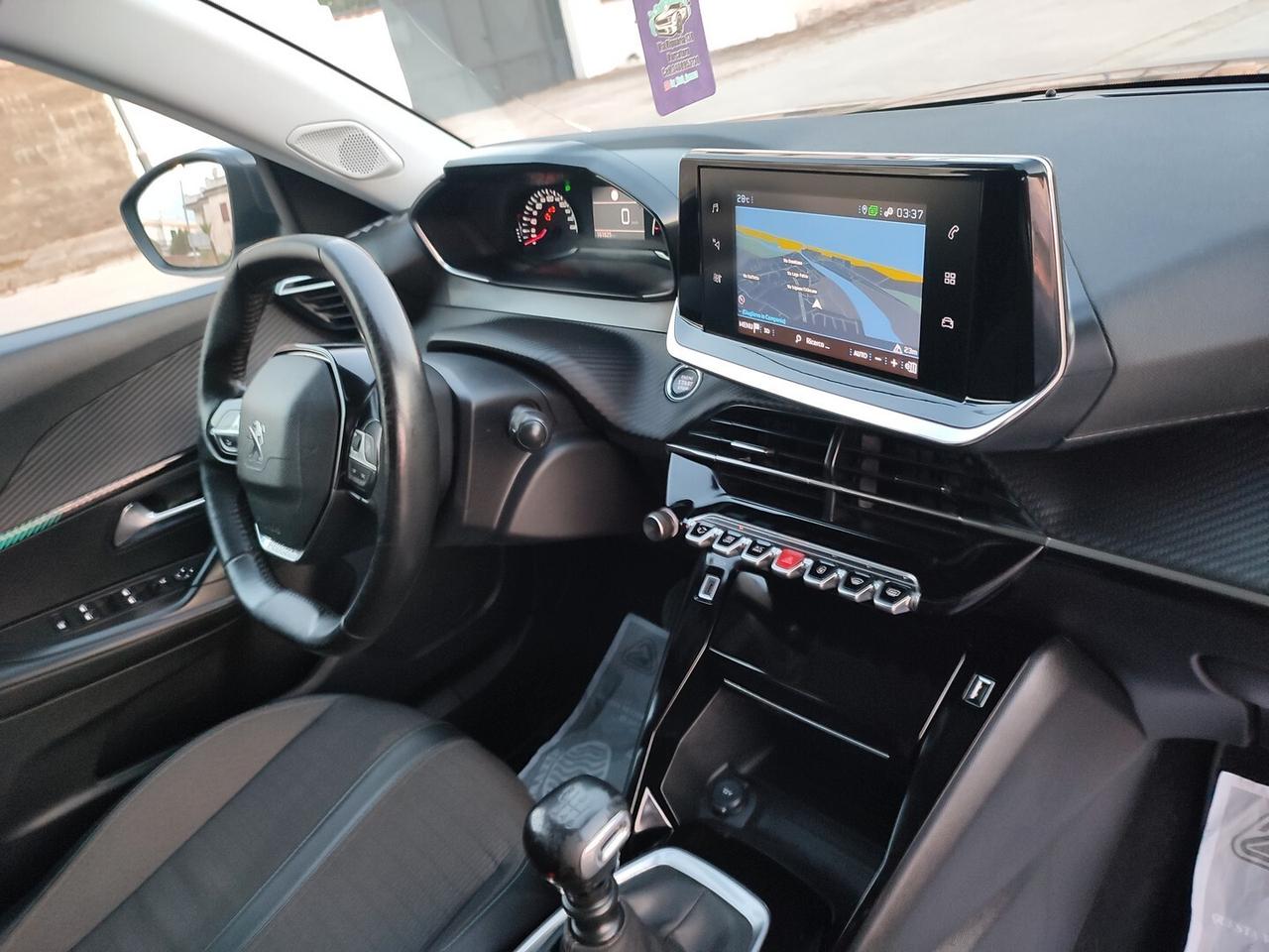 Peugeot 2008 ALLURE 1.2 BENZINA 100CV INTERNI PELLE NAVIGATORE