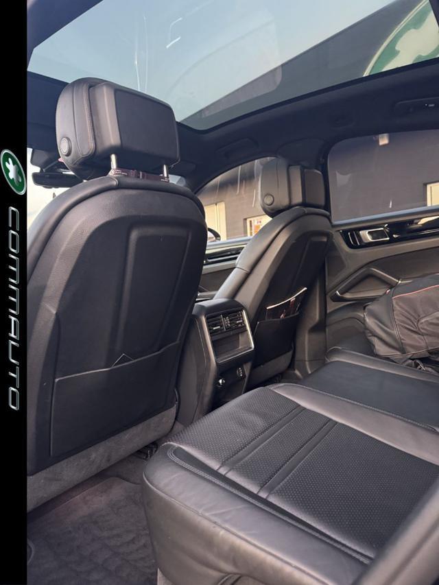 PORSCHE Cayenne Coupé 3.0 V6