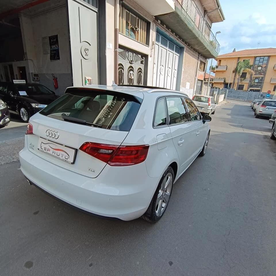 Audi A3 SPB 1.6 Tdi Strafull TETTO, NAVI , RADAR