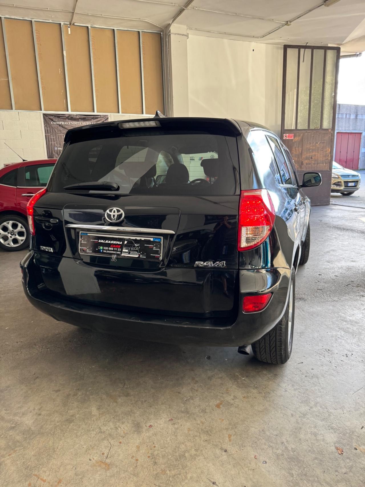 Toyota RAV 4 RAV4 CROSSOVER 2.2 D-4D SOL 4x4