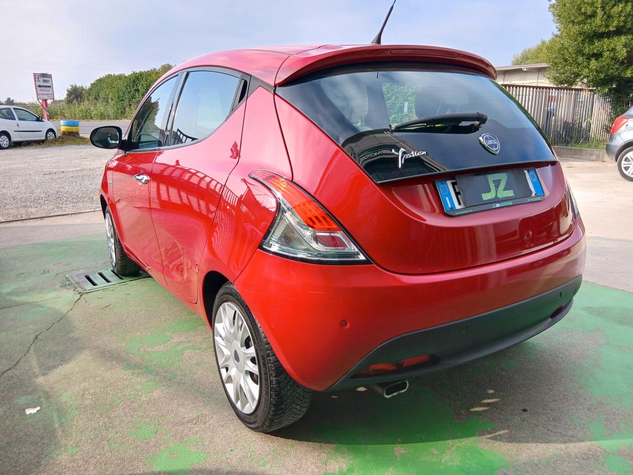 Lancia Ypsilon 1.2 69 CV 5 porte GPL Ecochic Platinum