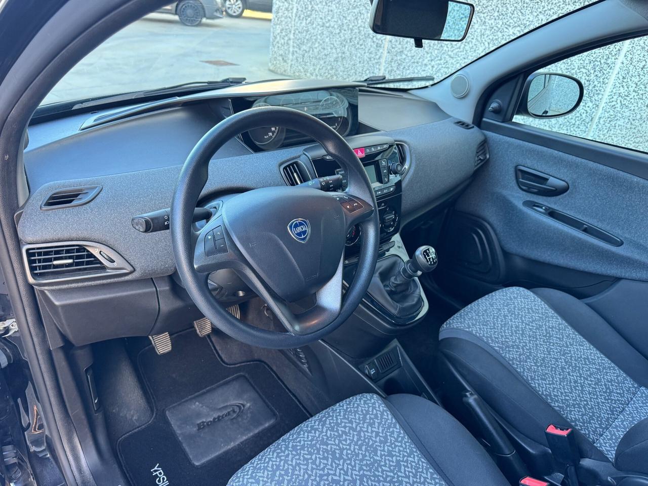 Ypsilon 1.0 FireFly 5 porte S&S Hybrid Silver