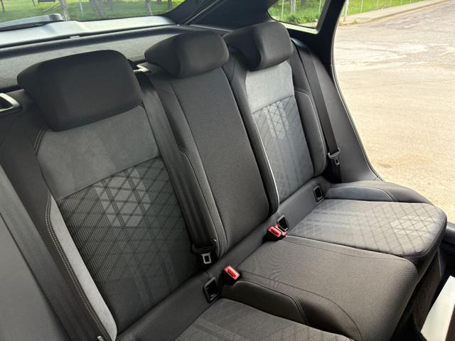 VOLKSWAGEN Taigo 1.0 TSI 116 CV DSG R-Line TETTO APR/PAN