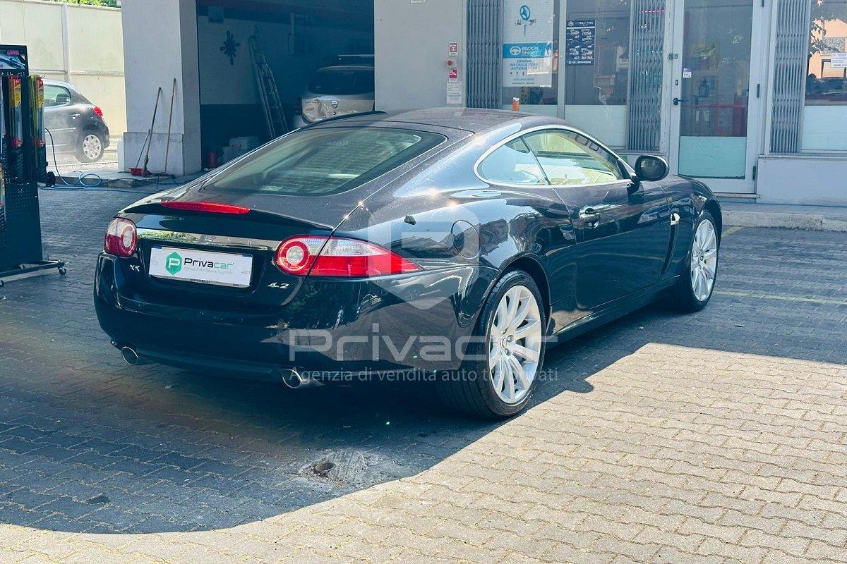 JAGUAR XK 4.2 V8 Coupé