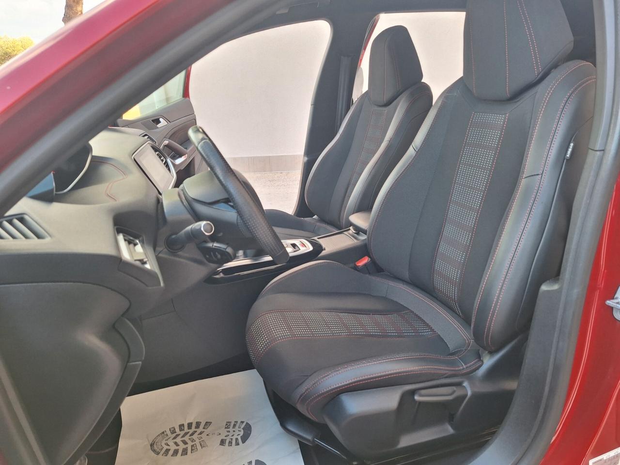 Peugeot 308 1.5 hdi "BERLINA" GT LINE NAVI 2018