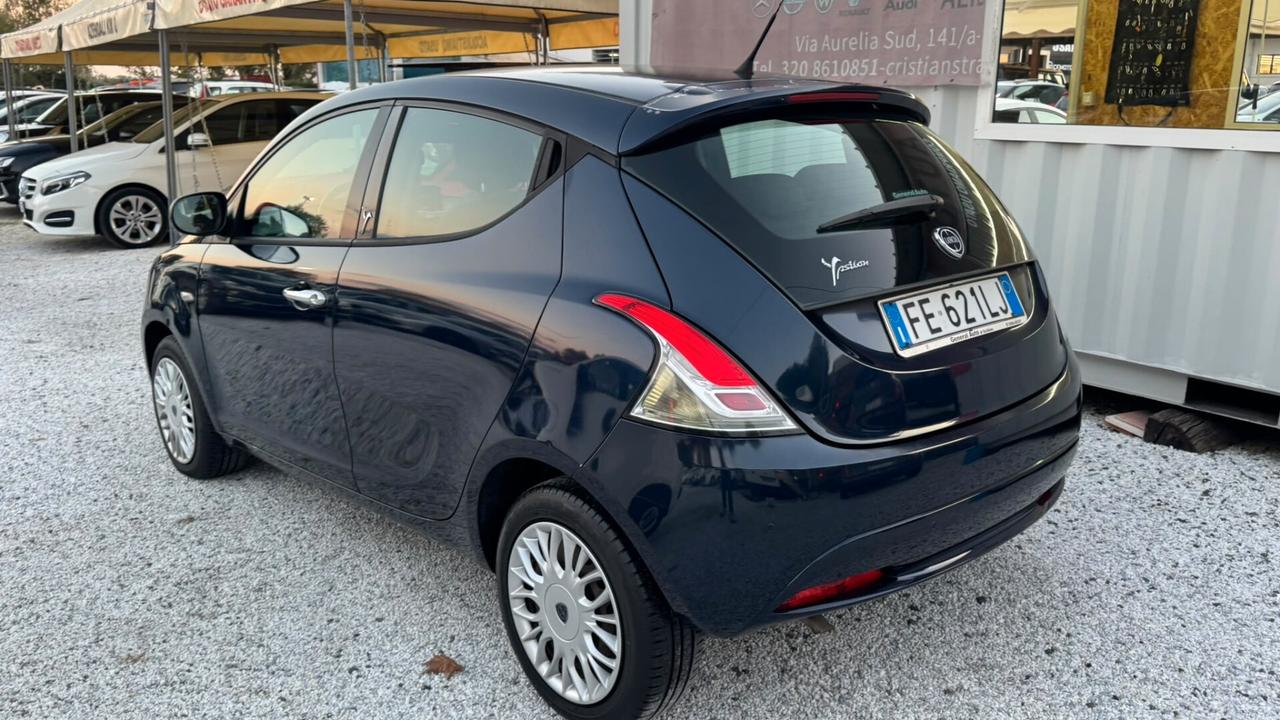 Lancia Ypsilon 1.2 69 CV 5 porte Elefantino